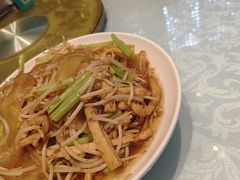 -泉畔人家·老济南经典鲁菜(大明湖店)