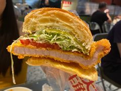 吉列猪扒牛角包-广九餐室(陈家祠扬韬广场店)