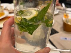 -东方红海鲜百汇(国际大厦店)