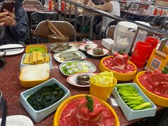 -四囍码头海鲜烧烤自助火锅(外滩南京东路悦荟广场店)