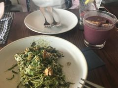 -ROAST coffee & eatery