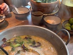 -野山舂·贵州现舂酸汤火锅(鸿通城店)