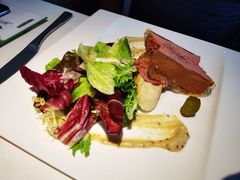 鸡肝酱配面包-Khéma Restaurant Pasteur