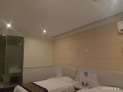 -缤果·BINGUO逸居酒店(鹰潭火车站店)