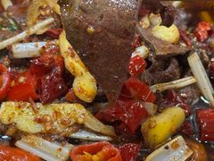 -周老三跷脚牛肉·全牛火锅(非遗传承店)