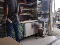 -锅神麻辣烫