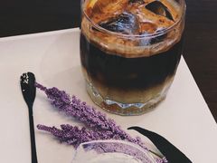 局外人酒咖-ZING COFFEE 镜咖啡