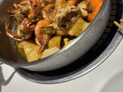 -七欣天香辣蟹火锅(闵行浦江欢乐颂店)