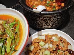 -万重锦·人文川菜馆(骡马市店)