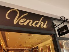 门面-VENCHI 闻绮(上海佛罗伦萨小镇店)