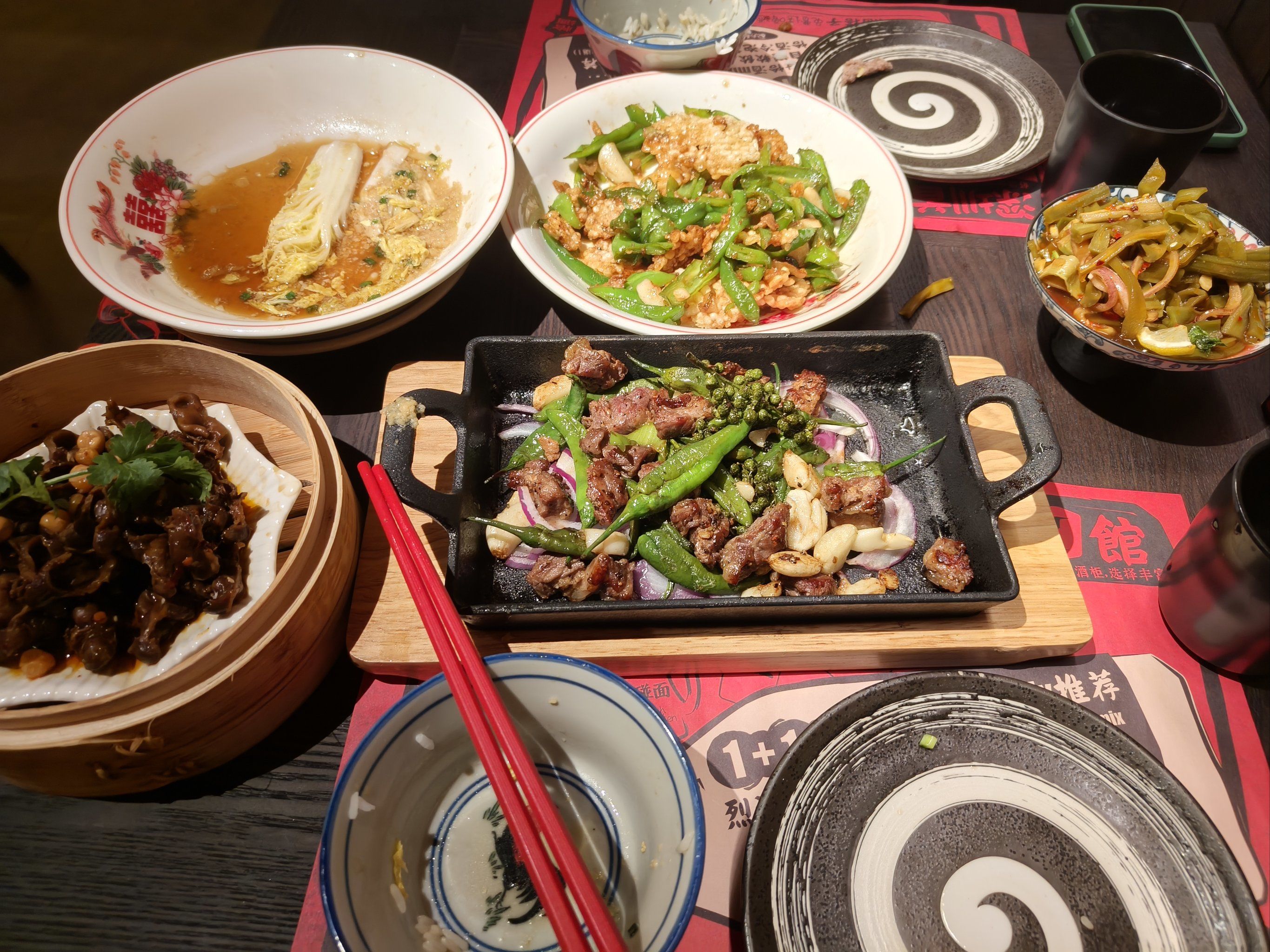 红山6979新开的创意湘菜.环境倒是有些