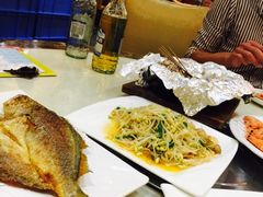 -粤盛海鲜平价店(洛溪食街店)