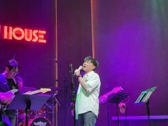 -TZ House音乐现场(来福士中心店)