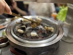 -围炉肉舍•炭烤活鳗•丹东海鲜烤肉(步行街店)