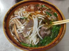 -花溪牛肉粉(八鸽岩店)