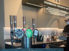 -星巴克臻选(上海合生汇1F店)