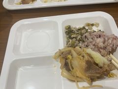 -勐巴拉娜西大剧院