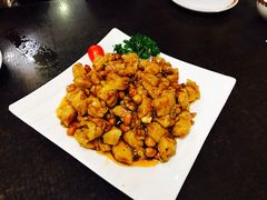 -金牌餐厅·天津菜·八珍豆腐·老爆三(瓷房子店)