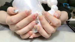 -蜜桃美甲美睫化妆