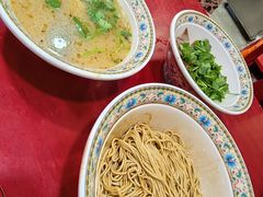 -金杨拉面王小吃面馆·牛三宝面·红烧牛肉粉