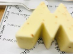 -M Stand(上海人民广场来福士店)