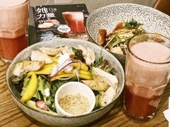 鸡肉牛油果芒果色拉-Wagas沃歌斯(北京君太百货店)