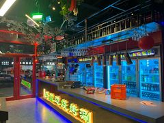 -路边边地标烧烤·川菜·小龙虾·音乐酒馆(良乡长虹店)