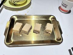 娜帕里勇-谷丽羊肉串·新疆鲜货烧烤馆·清真·夜宵(长沙首店)