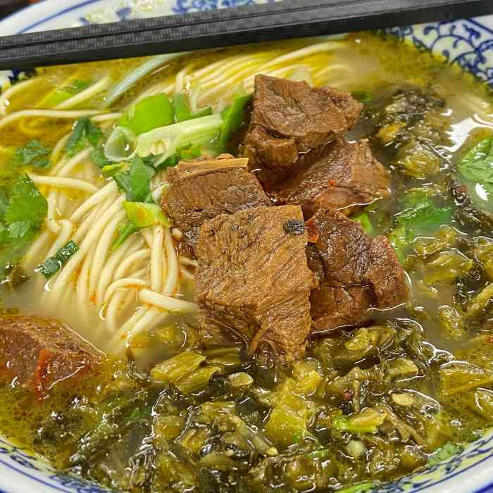 豫面郎酸菜红烧牛肉面-"香辣虾超赞的,汤汁口感[强][强][强].