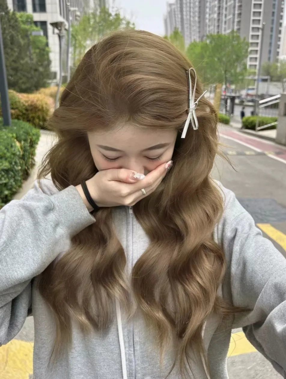 年轻女生最喜欢的发色