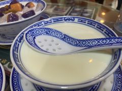 -广信牛奶甜品世家(台东店)