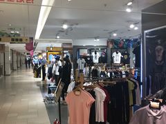 店内环境-王府井百货(中州中路店)
