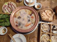 -阿婆情腊排骨火锅·野生菌季(古城旗舰店)