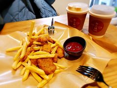 -红小姐咖啡馆(西津渡店)