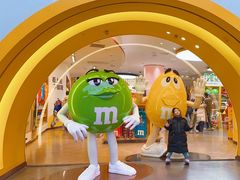 -m豆巧克力世界(上海世茂广场店)