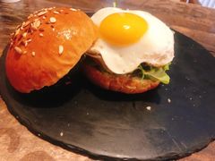 -HIGH FIVE哈福手工汉堡(桂林路店)