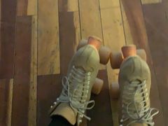 -奔马滚轴溜冰场