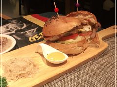 -又见马甲M8融合西餐厅(厦门体育中心店)