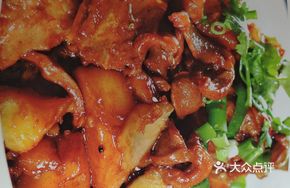 Stewed Pork Ribs with Chicken Gizzard and Potato