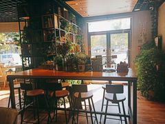 靠窗位-ZING COFFEE 镜咖啡