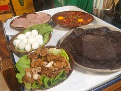 秘制肥肠-周幺妹重庆老火锅(银泰城总店)