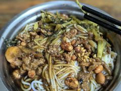 -灵山卢梅燕粉店