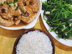 客家酿豆腐-华兴餐厅·招牌生鱼片(桃园路店)