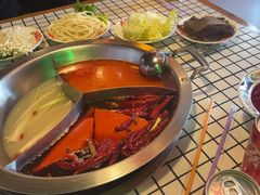 -山悦里 山野·鲜火锅(罗斯福广场店)