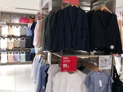 -优衣库(北京万柳华联购物中心店)
