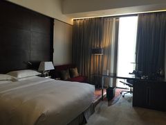 -广州天河希尔顿酒店