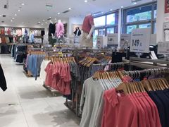 -优衣库(昆明七彩METOWN购物中心店)