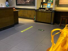 -星巴克(北京西站5号候车室)