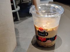 山茶桃胶拿铁-Seesaw Coffee(苏州中心店)