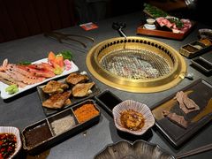 -铭牛烧肉·和牛海鲜自助(高新月牙湖店)
